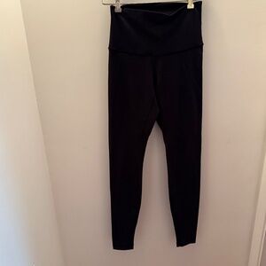Lululemon Black Wunder Under Leggings